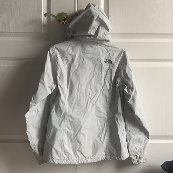 Light gray NorthFace jacket - Picture 2 of 3